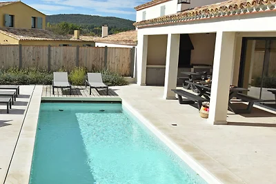 Lussuosa Villa a Malaucčne con piscina...