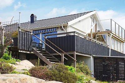4 Personen Ferienhaus in KUNGSHAMN-By Traum