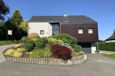 Zäitgenëssesch Vakanzenhaus zu Houffalize