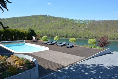 Villa in Stavelot mit Seeblick, Whirlpool