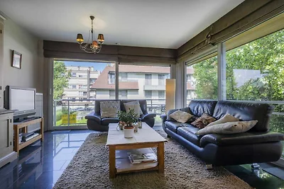 Zonnig appartement nabij de kust in Koksijde