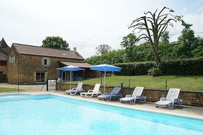 Geräumiges Ferienhaus in Besse mit...