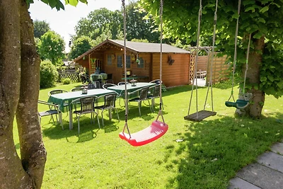 Moderna casa vacanze ad Amel con giardino