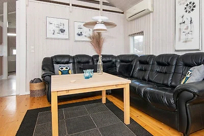 8 Personen Ferienhaus in Sjølund-By Traum
