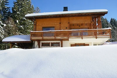 Chalet soleggiato con vasca idromassaggio
