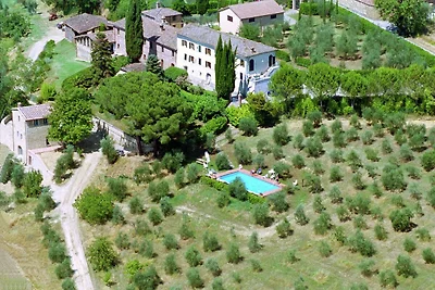 Gemütlicher Bauernhof in Le Tolfe mit Schwimm...
