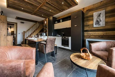 Ampio appartamento in legno antico sulle pist...