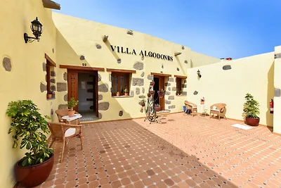Luxuriöse Villa mit Swimmingpool auf den Kana...