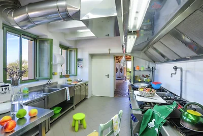Bellissima villa a Barchi con piscina privata
