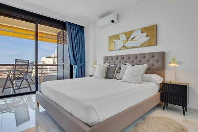 Appartamento vista mare con balcone