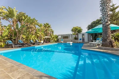 Luxurious coastal villa in Gallipoli