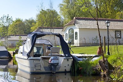 Knus boerderijchalet aan het water