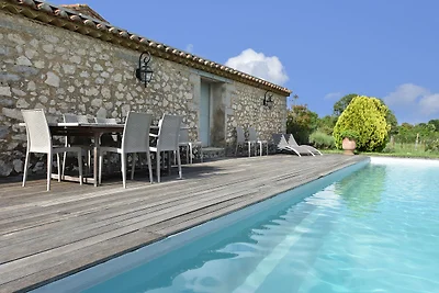 Wunderschönes Bauernhaus mit Pool und Garten