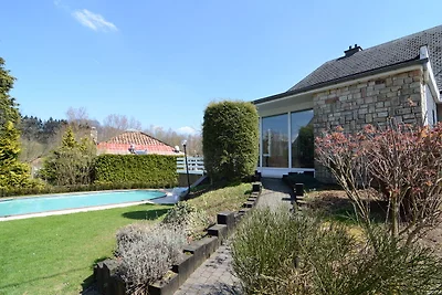 Moderna casa vacanze con sauna a Waimes