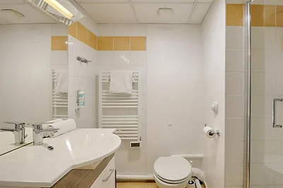 Aufenthalt für Paare am Flussufer in der Nähe...