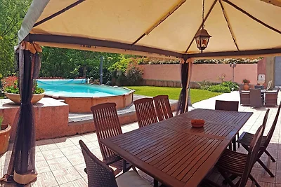 Geräumiges Ferienhaus mit privatem Pool