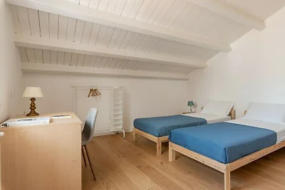 Oretea Apartment with Terrace