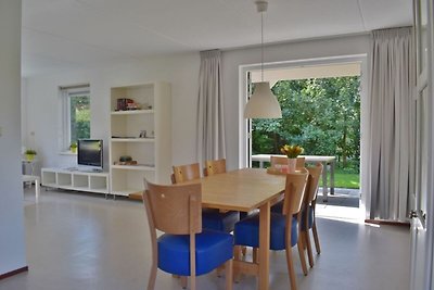 Schönes Ferienhaus in Zonnemaire für 6 Person...