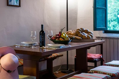 Moderne Ferienwohnung mit Pool in Ghizzano