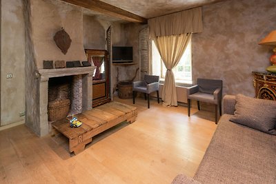 Luxuriöse Mühle mit Hallenbad in den Ardennen