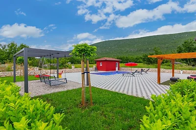 Ferienhaus in Slivno mit Schwimmbecken