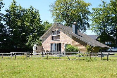 Geräumiges Ferienhaus mit eigenem Garten in...