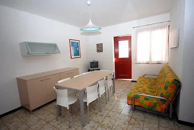 Terraced house with communal pool