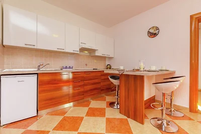 Apartment in Dramalj mit Whirlpool