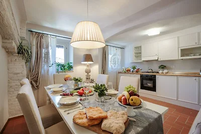 Geräumiges Haus mit Aufzug an der Via Guinigi