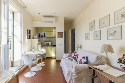 Herrliche Wohnung in Arenzano mit Balkon