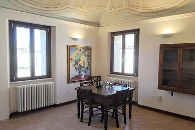 Wohnung in einem Dorf mit Swimmingpool