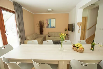 Ruhiges Ferienhaus in Harrachov mit großer