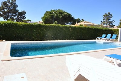 Hübsche Villa in Vilamoura mit eigenem Pool