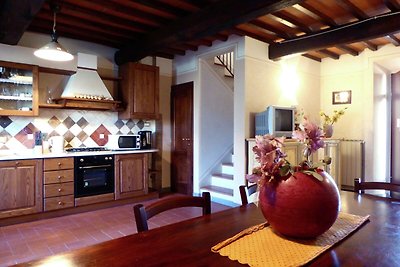 Luxuriöses Ferienhaus in Montecarelli mit...