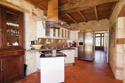 Bella villa con piscina a Sigoulès