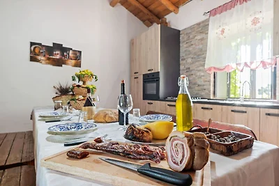 Incantevole casa con giardino privato a...