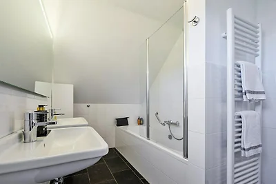 Villa in Roggel met zeestrand