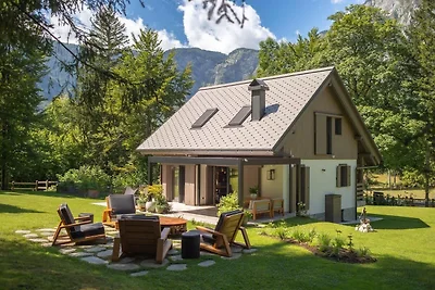 Luxus-Chalet mit Whirlpool am Bohinjer See