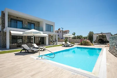 Luxuriöse Villa mit privatem Pool.