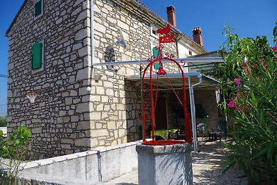 Casa vacanze d'epoca a Rakalj con giardino