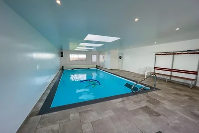 Huis Ploudalmézeau met verwarmd zwembad