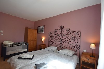 Moderne haustierfreundliche Villa in...