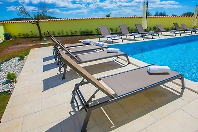 Villa in Porec mit Schwimmbecken