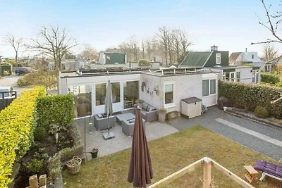 Holiday house in Ouddorp with 2 bedrooms