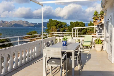 Meerblick-Apartment in Alcúdia mit Balkon
