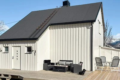 4 Personen Ferienhaus in Stonglandseidet-By...