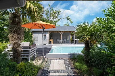 Ferienhaus mit Swimmingpool und Whirlpool