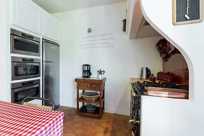 Stylische Villa mit Swimmingpool in Grasse