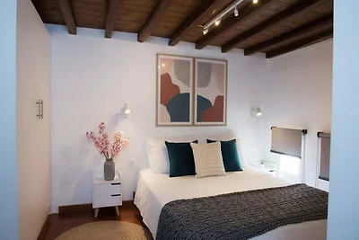 Soggiorno a bordo piscina con vista sulla...