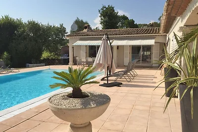 Villa indipendente con piscina privata